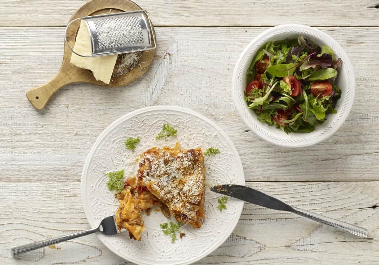 Jaka sałatka do lasagne? Sekrety lekkości i idealnego balansu
